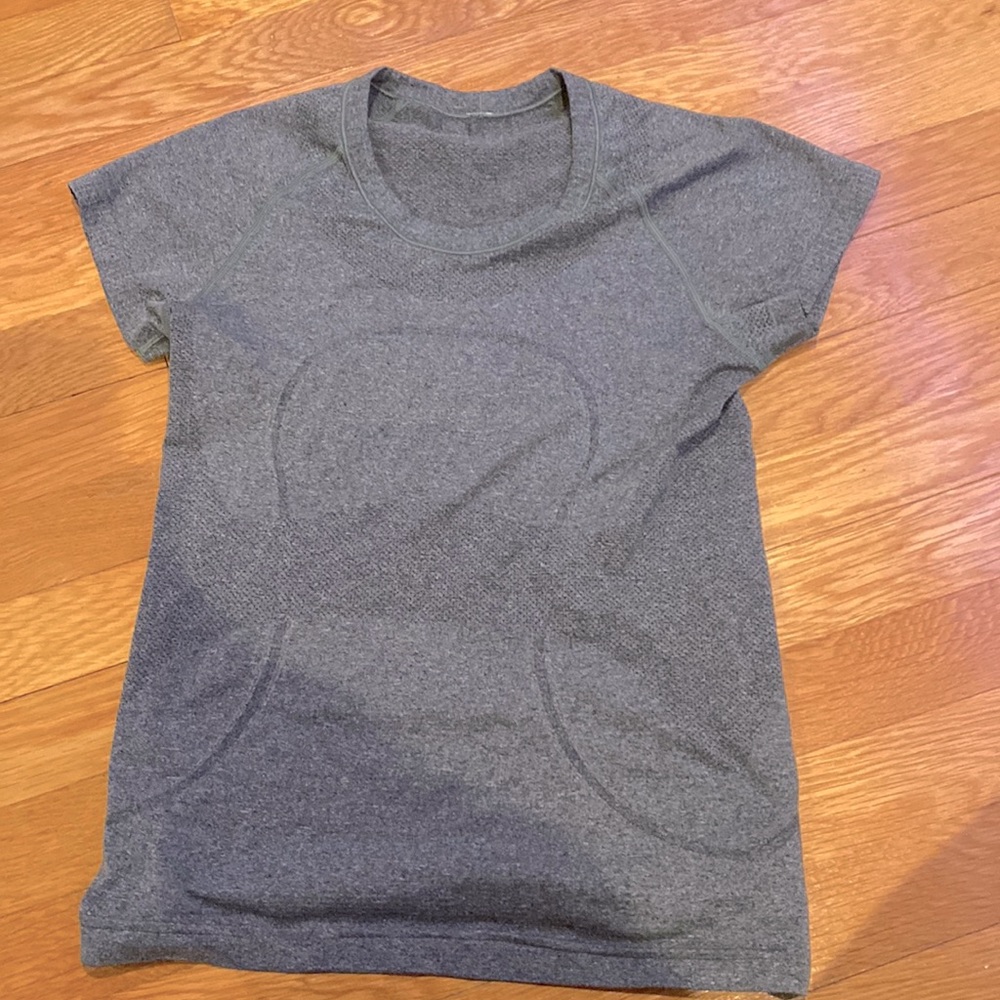 GRAY LULULEMON SWIFTLY TECH